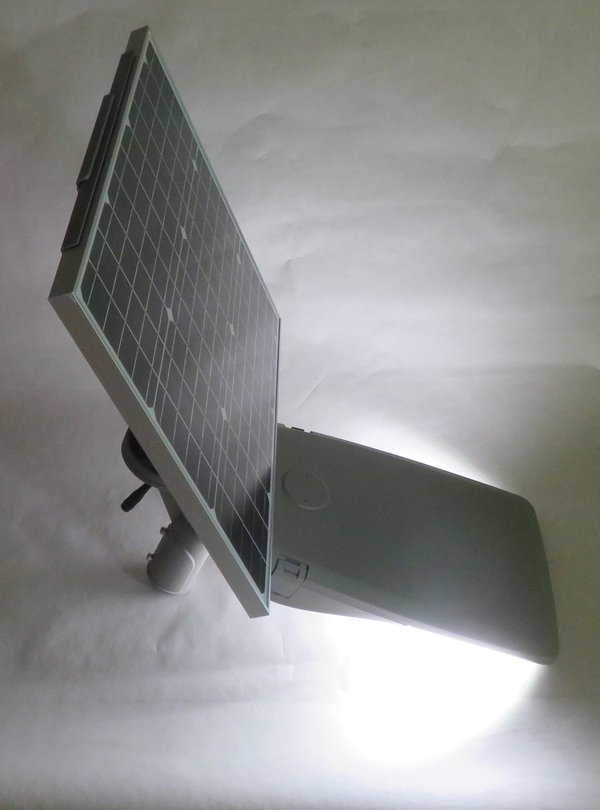 Solarlampe-Beleuchtung-ohne-Stromnetz-einfach-zu-installieren-ohne-zu-graben-energieneutrale-Beleuchtung