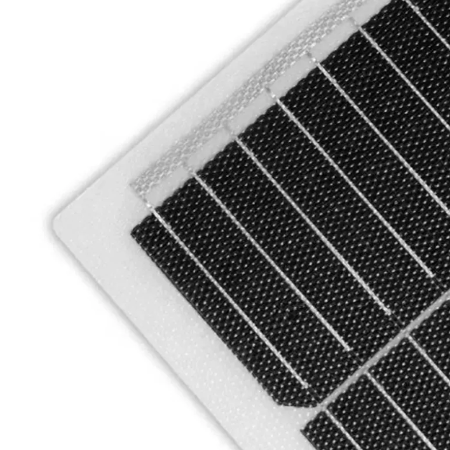 flexibles und flexibles Solarpanel, leicht und auf Dächern mit geringer Traglast aufklebbar