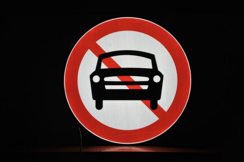 beleuchtete Signalisierung mit Solarenergie innenbeleuchtetes Verkehrszeichen verkehsschild