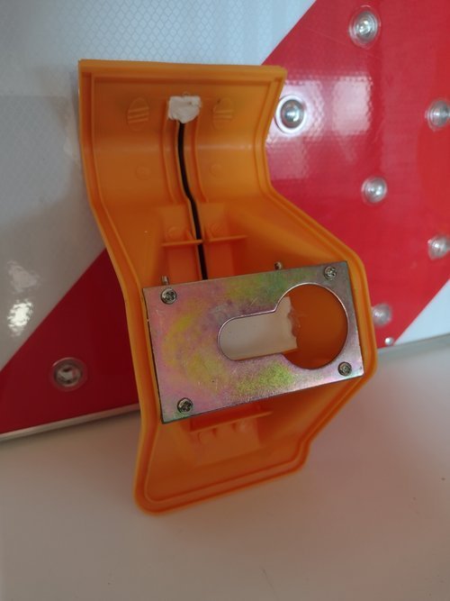 Rot-Orange-Gelb-LED-solar-Leitschienenreflektoren-Industriegebiet-für-Leitplankenprofil-oder-Barriere-beidseitig-reflektierend