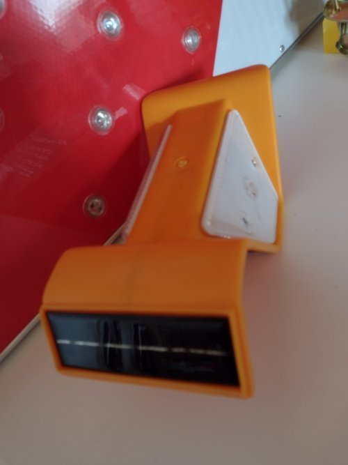 Straßen-reflektierende-Abgrenzung-solar-LED-heißer-Verkauf-Abgrenzung-pfosten-Reflektoren-T-Form-Autobahn-Leitplanke-Reflektor