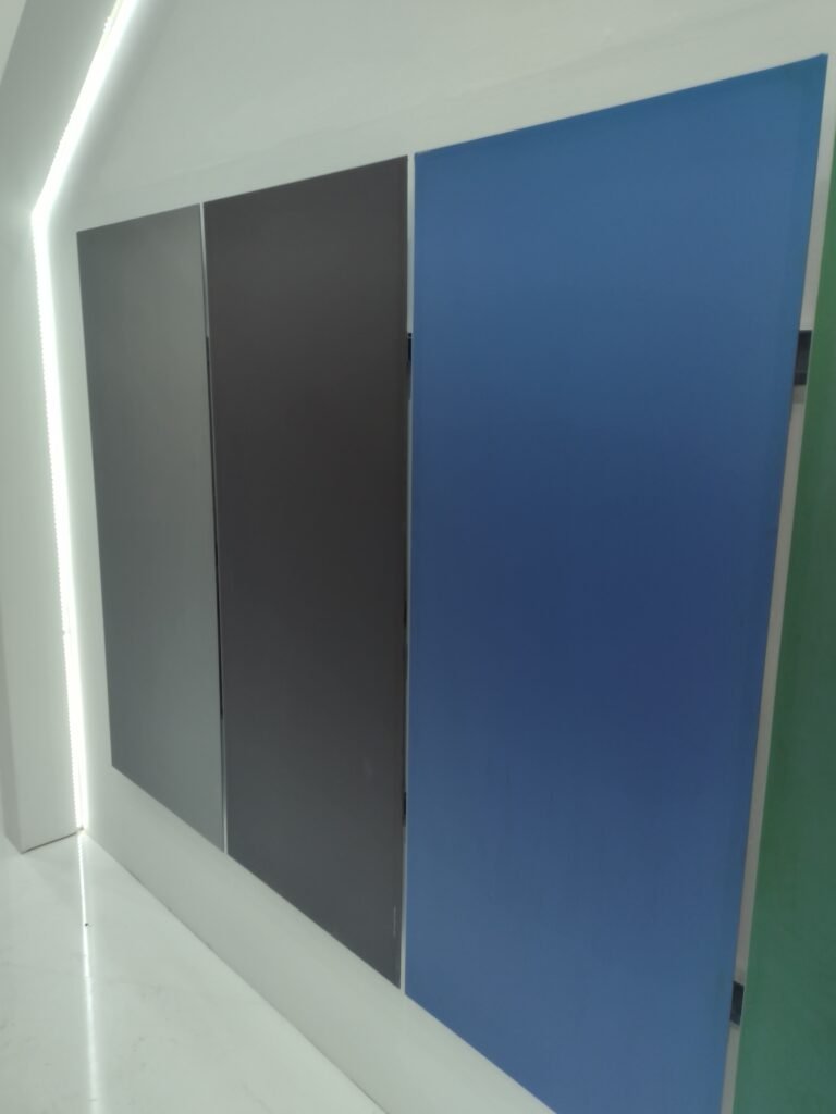 facade-panelen-met-ingebouwde-solar-cellen