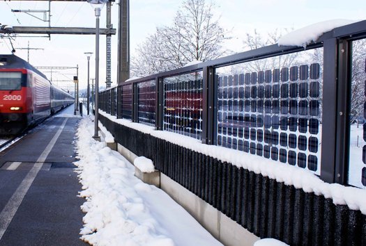 Wand-aus-Solarzellen-Lärmschutzwall