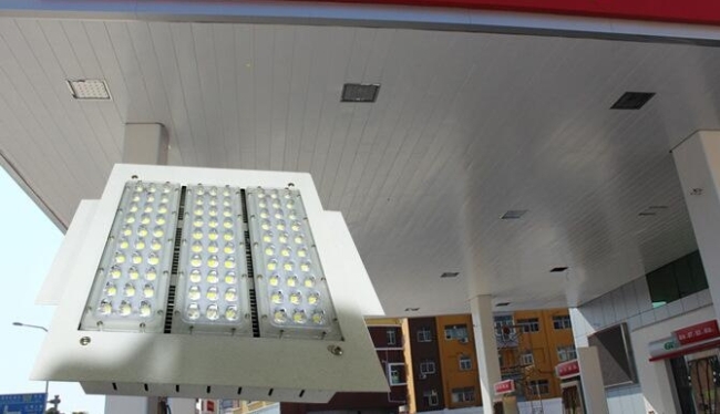 led-verlichting-voor-tankstation