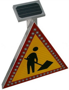 Panneau de signalisation routière lumineux solaire photovoltaïque